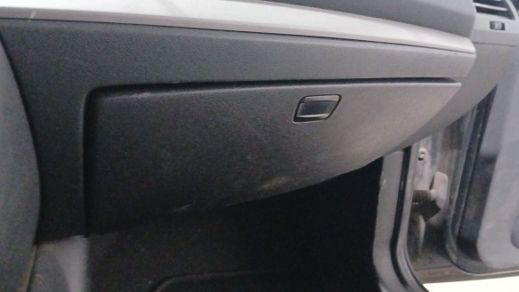 Recambio de guantera para bmw 1 (e87) 2003-2013 118 d referencia OEM IAM 51167135697 51167135697 