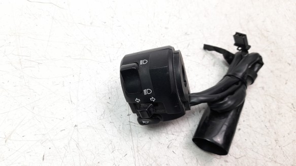 Recambio de piña luces izquierda para kawasaki ninja 400 2017- referencia OEM IAM 460910372  