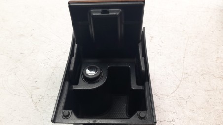 Recambio de cenicero para jaguar xf 2007-2015 3.0 v6 24v cat referencia OEM IAM AX23045H72A  