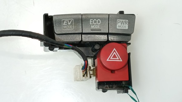 Recambio de warning para toyota prius (_w3_) 2008- 1.8 hybrid (zvw3_) referencia OEM IAM 8401247060 8401247060 