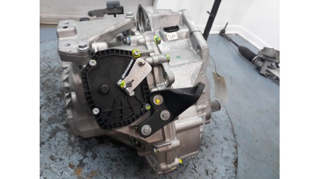 Recambio de caja cambios para volkswagen t-roc 2017- advance style referencia OEM IAM 0CW300041S018 URK 