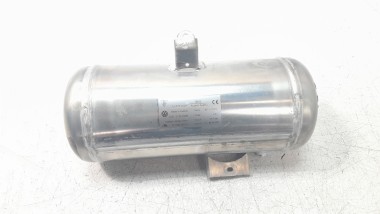 Recambio de acumulador central amortiguacion para porsche cayenne (typ 9pa) 2002-2007 turbo s referencia OEM IAM 7L0616202A  