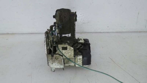 Recambio de cerradura puerta trasera derecha para dacia duster 2010-2018 ambiance 4x2 referencia OEM IAM 825029556R 825029556R 8