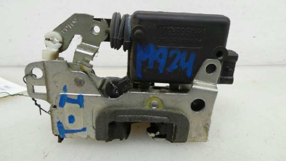 Recambio de cerradura puerta trasera izquierda para dacia duster 2010-2018 ambiance 4x2 referencia OEM IAM 825030283R 825030283R