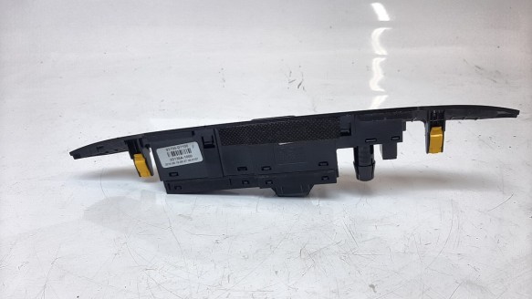 Recambio de warning para hyundai tucson 2015- classic blue referencia OEM IAM 93700D7100  