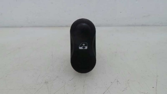 Recambio de mando elevalunas delantero izquierdo para dacia duster 2010-2018 ambiance 4x2 referencia OEM IAM 8200602227 82006022