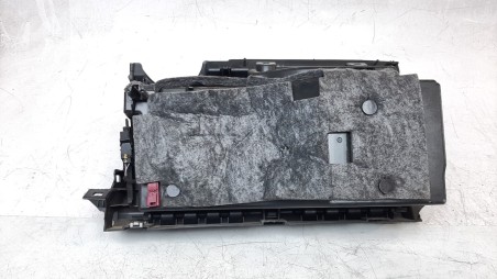 Recambio de guantera para mercedes-benz clase c (w205) lim. 2013- 2.1 cdi cat referencia OEM IAM A2056803205  
