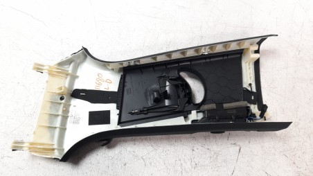 Recambio de moldura para audi q7 4mg 2019- referencia OEM IAM 4M0867244F  