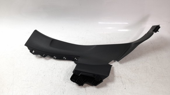 Recambio de guarnecido puerta trasera izquierda para audi q7 4mg 2019- referencia OEM IAM 4M0867767F  