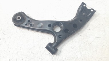Recambio de brazo suspension delantero derecho para toyota c-hr 2016- hybrid gr sport referencia OEM IAM 4806810130   2