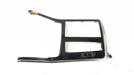 Recambio de moldura para audi q7 4mg 2019- referencia OEM IAM 4M8863324  