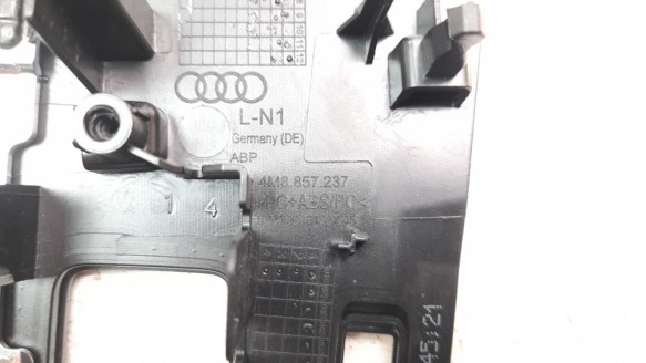 Recambio de moldura para audi q7 4mg 2019- referencia OEM IAM 4M8857237  