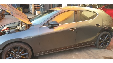 Recambio de puerta delantera izquierda para mazda 3 berlina (bp) 2019- evolution referencia OEM IAM BCY15902XC  