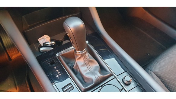 Recambio de palanca cambio para mazda 3 berlina (bp) 2019- evolution referencia OEM IAM BCKN46100A  