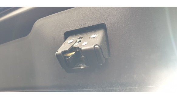 Recambio de cerradura maletero / porton para mazda 3 berlina (bp) 2019- evolution referencia OEM IAM BDMT62310  