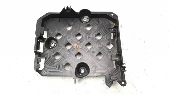 Recambio de moldura para audi q7 4mg 2019- referencia OEM IAM 4M0907650C  
