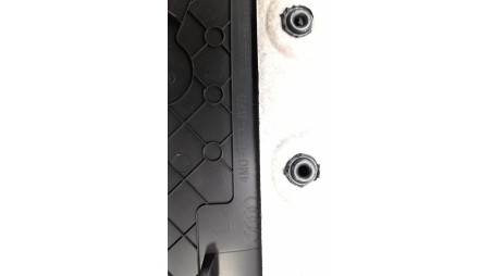 Recambio de moldura para audi q7 4mg 2019- referencia OEM IAM 4M0863879KHCK  