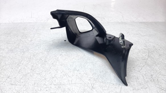 Recambio de moldura para bmw r 1200 r 2015-2019 r 1200 r referencia OEM IAM 46638534269  