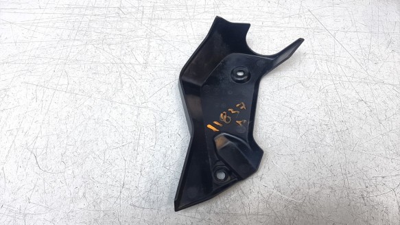 Recambio de moldura para bmw r 1200 r 2015-2019 r 1200 r referencia OEM IAM 46638534268  