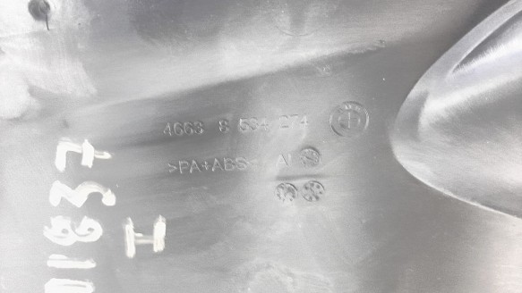 Recambio de moldura para bmw r 1200 r 2015-2019 r 1200 r referencia OEM IAM 46638534274  