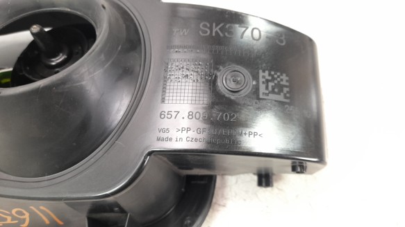 Recambio de tapa exterior combustible para skoda scala (nw) 2019- 1.0 tsi referencia OEM IAM 657809702  