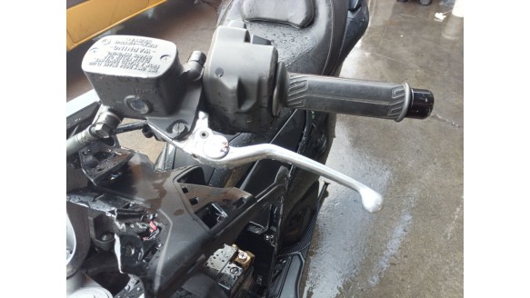 Recambio de maneta exterior delantera izquierda para yamaha tmax 2019- tmax referencia OEM IAM 5VS263320000  