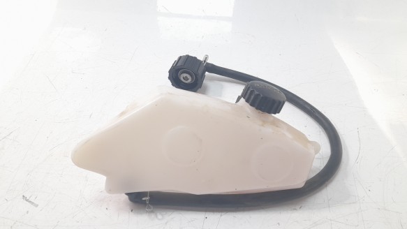 Recambio de deposito expansion para ktm duke - 790 duke l referencia OEM IAM C90735065000  