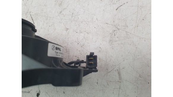 Recambio de electroventilador para ktm duke - 790 duke l referencia OEM IAM 64135044033  