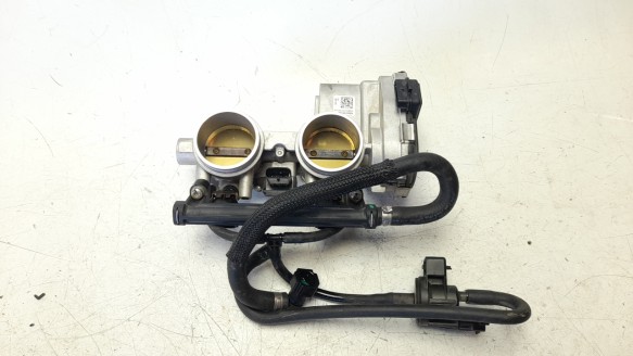 Recambio de cuerpo de inyeccion para ktm duke - 790 duke l referencia OEM IAM A65441001000  