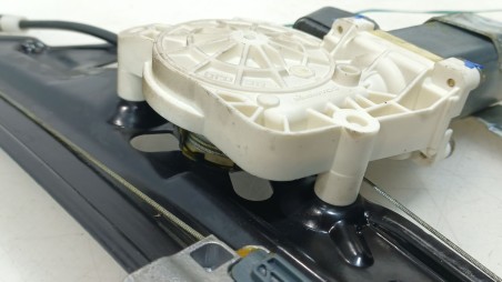 Recambio de elevalunas trasero derecho para bmw 5 (e60) 2001-2010 525 d referencia OEM IAM 51357075674 7075674 