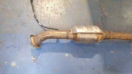 Recambio de catalizador para toyota c-hr 2016- hybrid active referencia OEM IAM 174100TA90  