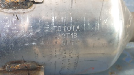 Recambio de catalizador para toyota c-hr 2016- hybrid active referencia OEM IAM 174100TA90  