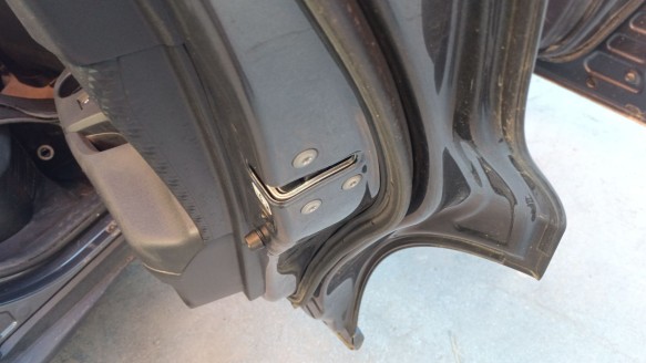 Recambio de cerradura puerta trasera derecha para toyota c-hr 2016- hybrid active referencia OEM IAM 69050F4020  