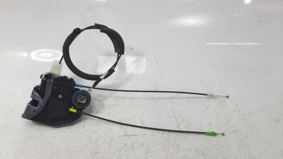 Recambio de cerradura puerta trasera derecha para toyota c-hr 2016- hybrid active referencia OEM IAM 69050F4020  