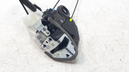 Recambio de cerradura puerta trasera derecha para toyota c-hr 2016- hybrid active referencia OEM IAM 69050F4020  