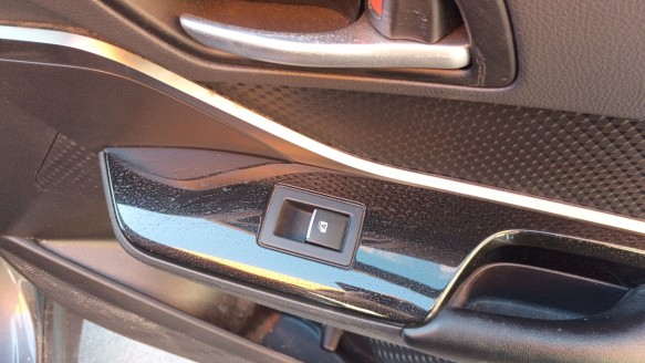 Recambio de mando elevalunas delantero derecho para toyota c-hr 2016- hybrid active referencia OEM IAM 193170 84810F4030 