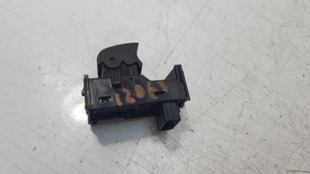 Recambio de mando elevalunas delantero derecho para toyota c-hr 2016- hybrid active referencia OEM IAM 193170 84810F4030 