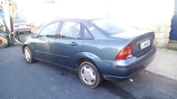 ford focus berlina (cak) 1998-2004 del año 2002