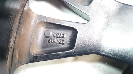 Recambio de llanta para ford kuga 2019- titanium referencia OEM IAM LV4CP2A  