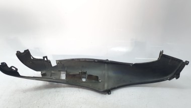 Recambio de moldura para piaggio beverly - beverly 500 cruiser (m34) referencia OEM IAM CM024701   2