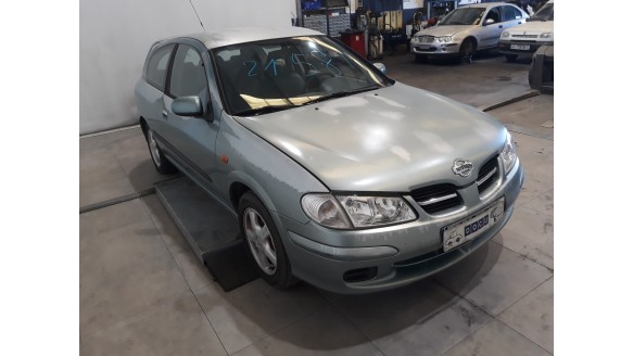 nissan almera (n16/e) 2000-2006 del año 2001