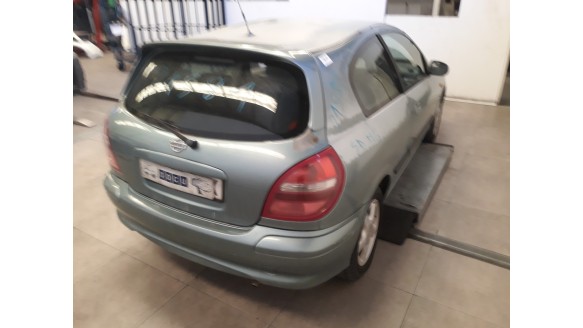 nissan almera (n16/e) 2000-2006 del año 2001