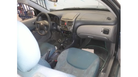 nissan almera (n16/e) 2000-2006 del año 2001