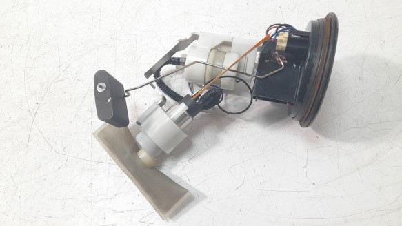 Recambio de bomba combustible para bmw c - c 400 x referencia OEM IAM 855815503  