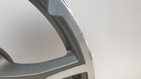 Recambio de llanta para maserati levante suv (m161) 2016- 3.0 d q4 referencia OEM IAM 670044701  