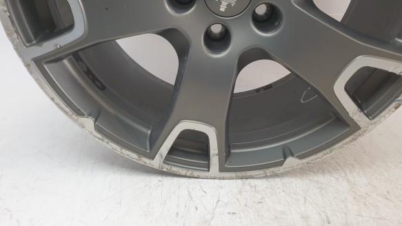 Recambio de llanta para maserati levante suv (m161) 2016- 3.0 d q4 referencia OEM IAM 670044701  