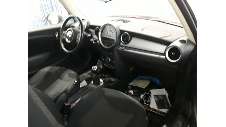 bmw mini (r56) 2006-2014 del año 2011