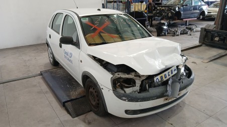 opel corsa c (x01) 2000-2009 del año 2002