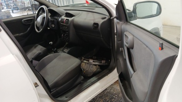 opel corsa c (x01) 2000-2009 del año 2002