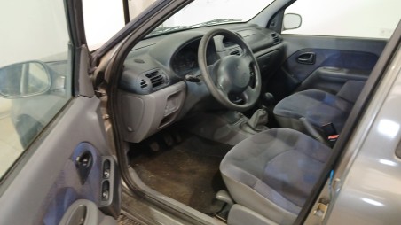 renault clio ii (bb_, cb_) 1998-2016 del año 1999